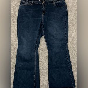 Mid Rise Bootcut Signature by Levi Strauss Gold Jeans Size 24